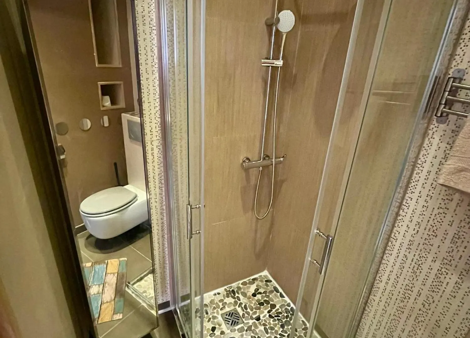 Duplex Juan Les Pins Proche Plage Apartment